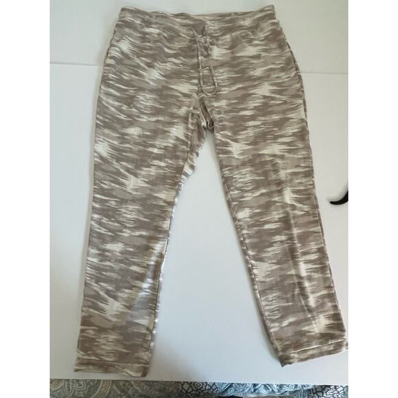 Weekend By Chicos Womens Sz3 Camo Khaki Sweater Pants - Picture 1 of 7